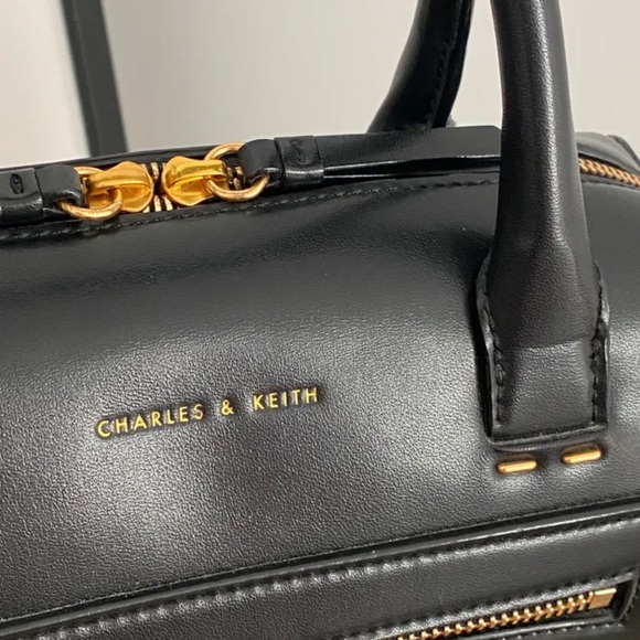 Charles & Keith black top handle bag with gold hardware - Picture 5 of 5